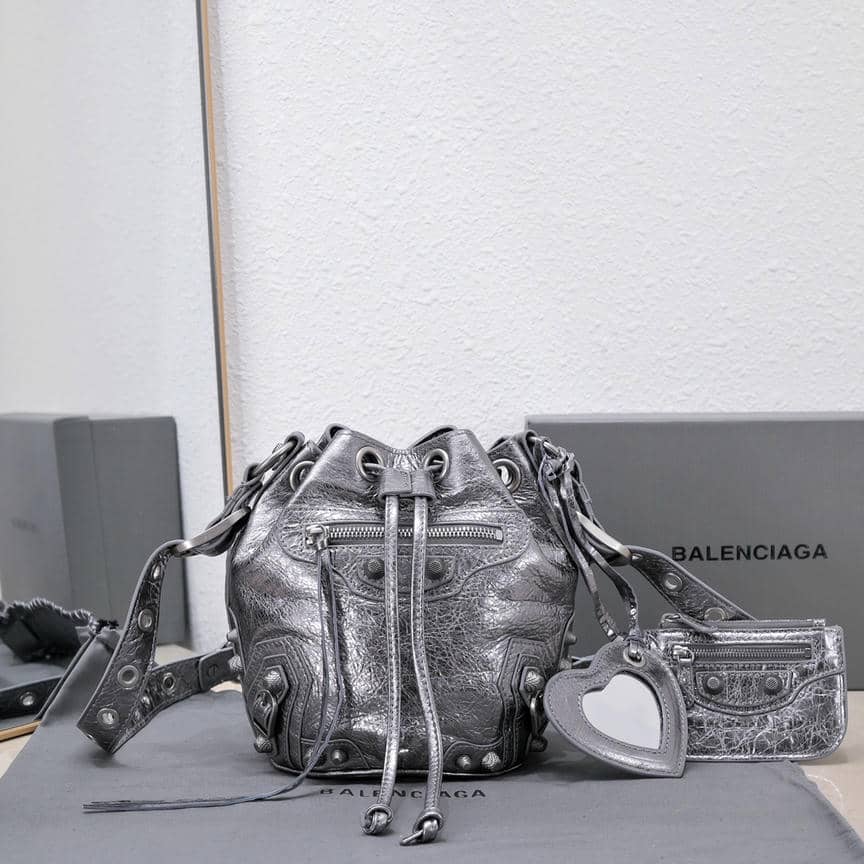 1 Bucket Bag-1